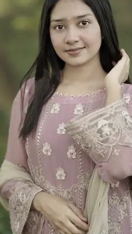 A post by @adibachowdhury027 on TikTok caption: প্রিয় জীবন চলার পথে অনেক ভুল ত্রুটি হবে কিন্তু আমরা দুজন দুজনকে কখনো ছেড়ে যাব না যদি আল্লাহ বাঁচিয়ে রাখে ইনশাআল্লাহ #CapCut #foryou #foryoupage  💖☺️💓