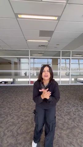 A post by @karleshion41 on TikTok caption: Así fue mi reacción cuando regrese de México y vi mi casa construida por primer vez 🤩 #HomeSweetHome #DreamHome #BuildingDreams