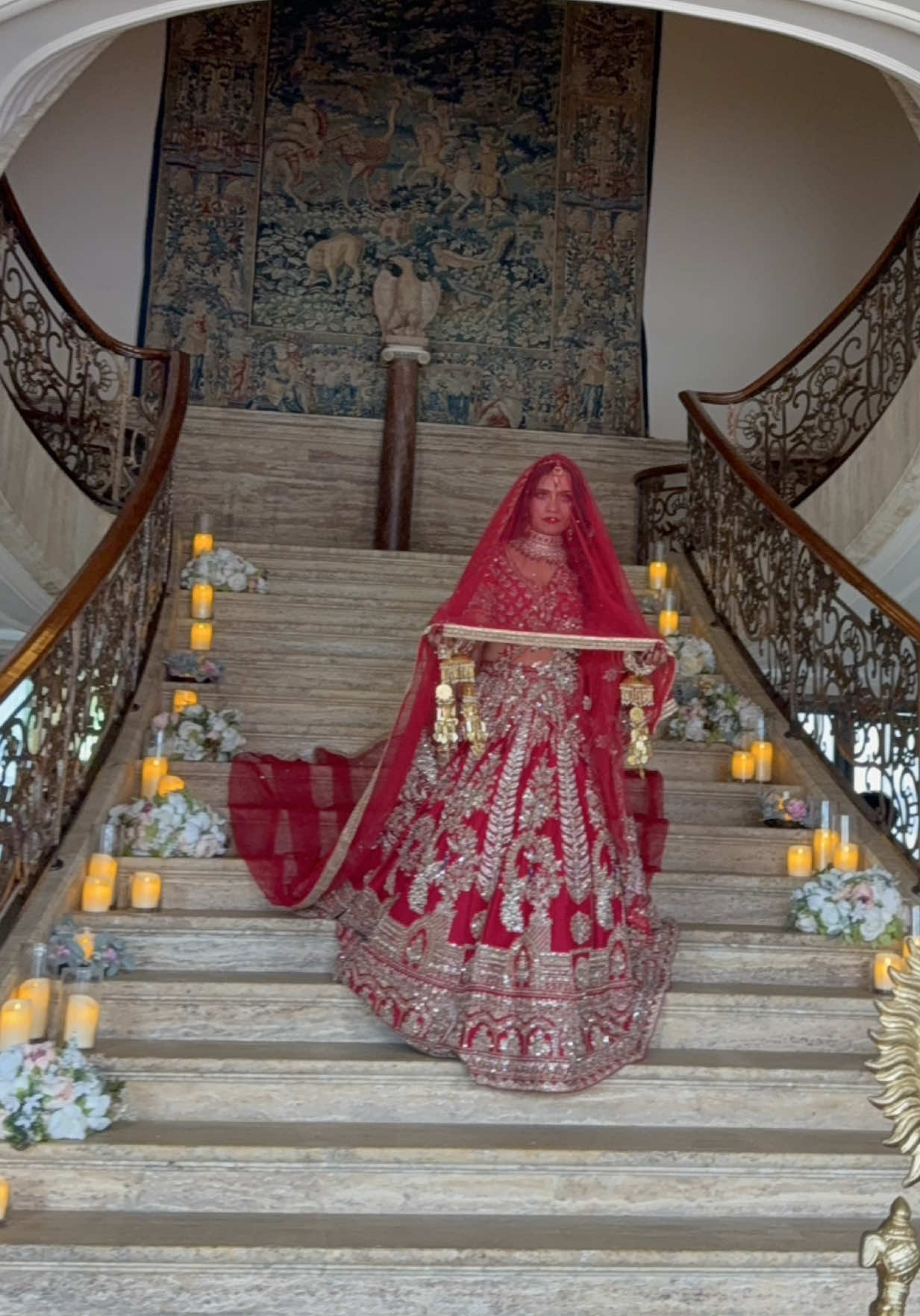 A post by @bishnumm_ on TikTok caption: #desibride #weddingvibes #bride 