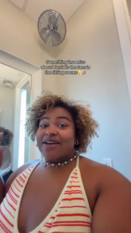 A post by @samyra on TikTok caption: I be feelin like Beyonce up in here😂😂