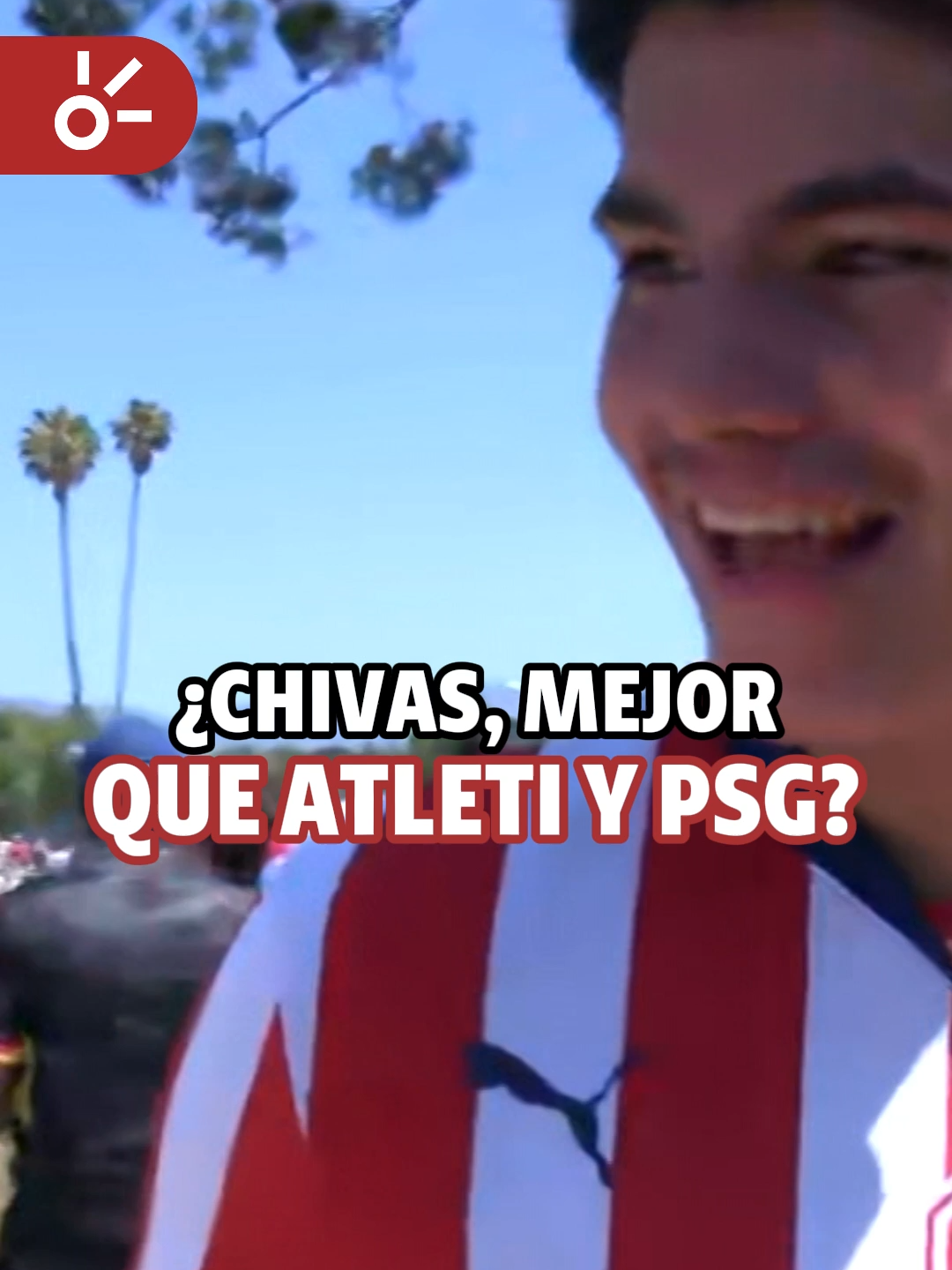 A post by @clarosports on TikTok caption: ¡AH, CARAY! ¿SERÁ QUE SÍ?😅 Algunos aficionados de Chivas estuvieron presentes en el PSG vs Atleti del #MundialDeClubes, y sin importar el mal paso que ha tenido en los últimos años el Rebaño, siguen pensando que son capaces de vencer a cualquiera de los equipos que asistieron a esta justa.😎 ¡Eso es confiar en tu equipo!👏🏽 Por cierto, igual muchos festejaron el día del padre viendo este duelazo.  #TikTokDeportes #Deportes #MundialDeClubes #Futbol #PSG #Atleti #Chivas