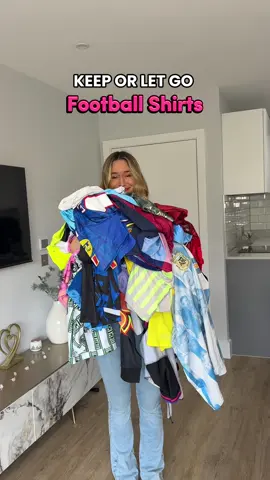 A post by @lia.lewis on TikTok caption: I need 20 parts for this 🤣 #outfitcheck #footballshirt #footballedit 