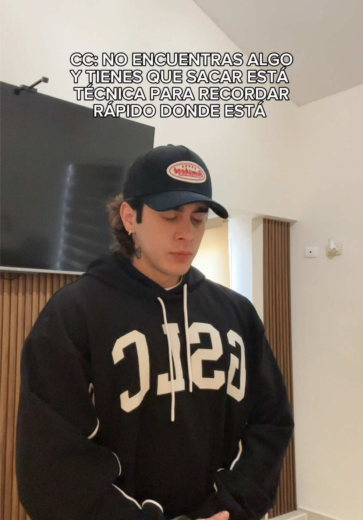 A post by @carlosbelcast on TikTok caption: Una técnica prohibida  . . . .  🦈 @gymshark /(BELCAST10)  🔥 @getrawnutrition / (BELCAST) 💊 @revivemd / (BELCAST) 🧊 @rgmntco / (BELCAST) 💪 @ironsidemexico / (BELCAST)