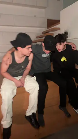 A post by @alan.arrieeta on TikTok caption: ando bien ocupado 