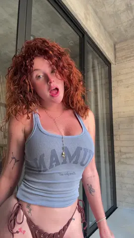 A post by @briggi_bozzo on TikTok caption: 💋
