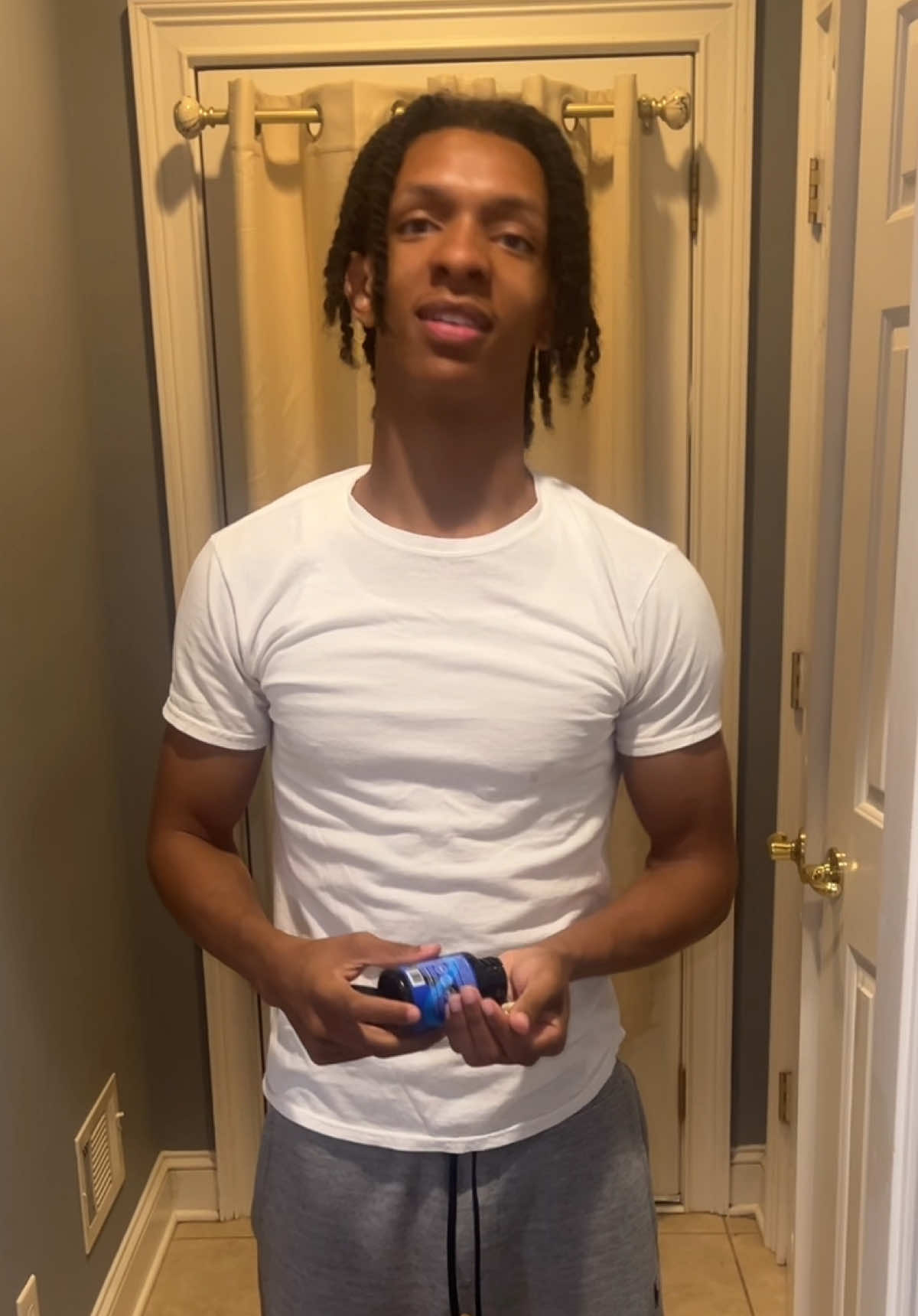 A post by @montezwilson on TikTok caption: I went in for a checkup & my T-levels got so high🤯Even my doctor thought the lab messed up & my girl can't keep her hands off me😁😎My gym gains & stamina have been OFF THE CHARTS 📈 Try this supplement and you will thank me later. #ttslevelup #testosterone #Tlevel #energy #tiktokshopfinds