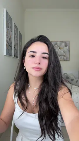 A post by @yaraaziz on TikTok caption: ورطت حالي❤️😂#دبي #يارا_عزيز #yara_aziz 