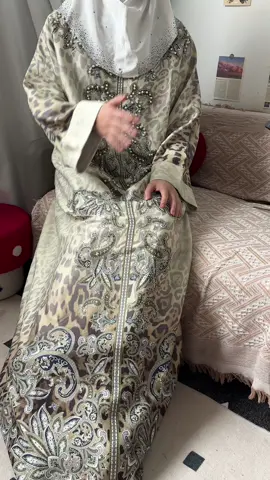 A post by @meowfashion666 on TikTok caption: #Spotlight#TrendNew#abaya#OOTD#TikTokMakeMeBuyit #IGotItFromTikTok #TikTokShop #Fashion2025 #Arabic #Tiktok #Minimalist #Muslim #cardigan #uk #OOTD #abayaonsale #arabiandress #NewArrivals#springsale#TikTokMadeMeBuylt #abayastyle #hijabstyle #womenswear 