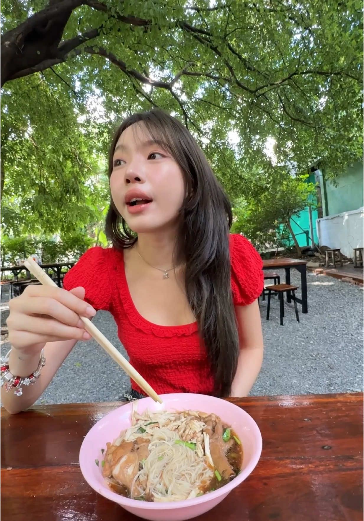A post by @cardncyn on TikTok caption: เงินลอยอยู่ในอากาศ