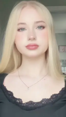 A post by @annabelxhughes on TikTok