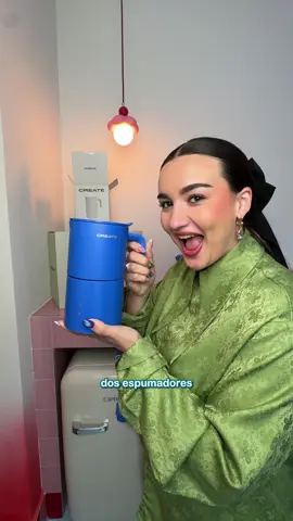 A post by @emedeamores on TikTok caption: nos encanta en color en mao pao 🥹🩷 gracias @Create Spain por regalarnos los mini electrodomésticos 🙂‍↕️🩷