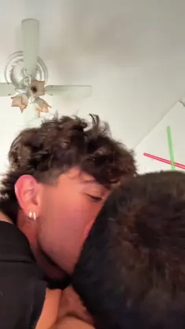 A post by @lelegiaccari on TikTok caption: è stato più facile del previsto