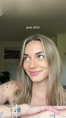 A post by @tinaneumann on TikTok caption: Es wird..💗