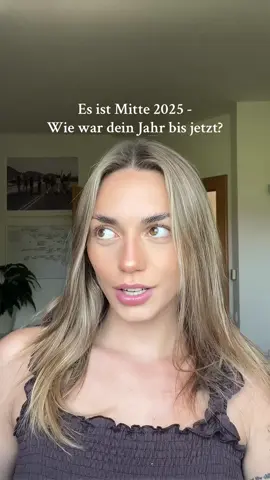 A post by @tinaneumann on TikTok caption: ERZÄHL in den Kommis wie dein 2025 bis jetzt war?🤍