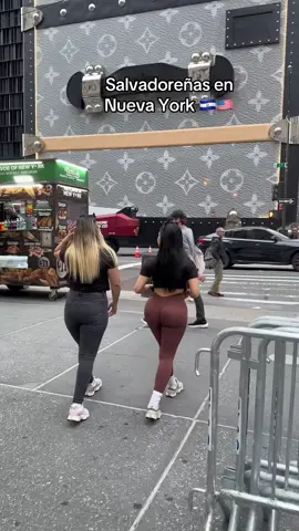 A post by @rivasgabriela_15 on TikTok caption: Con mi bebé la mejor 🥰😍 @Soy Cristy 🇸🇻 
