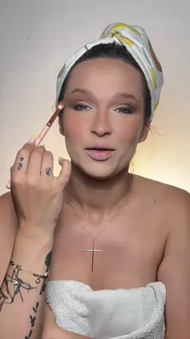 A post by @monicaraduofficial on TikTok caption: 🤍 Ador trucurile noastre ca “fetele” ! Tu ce truc ai ? 