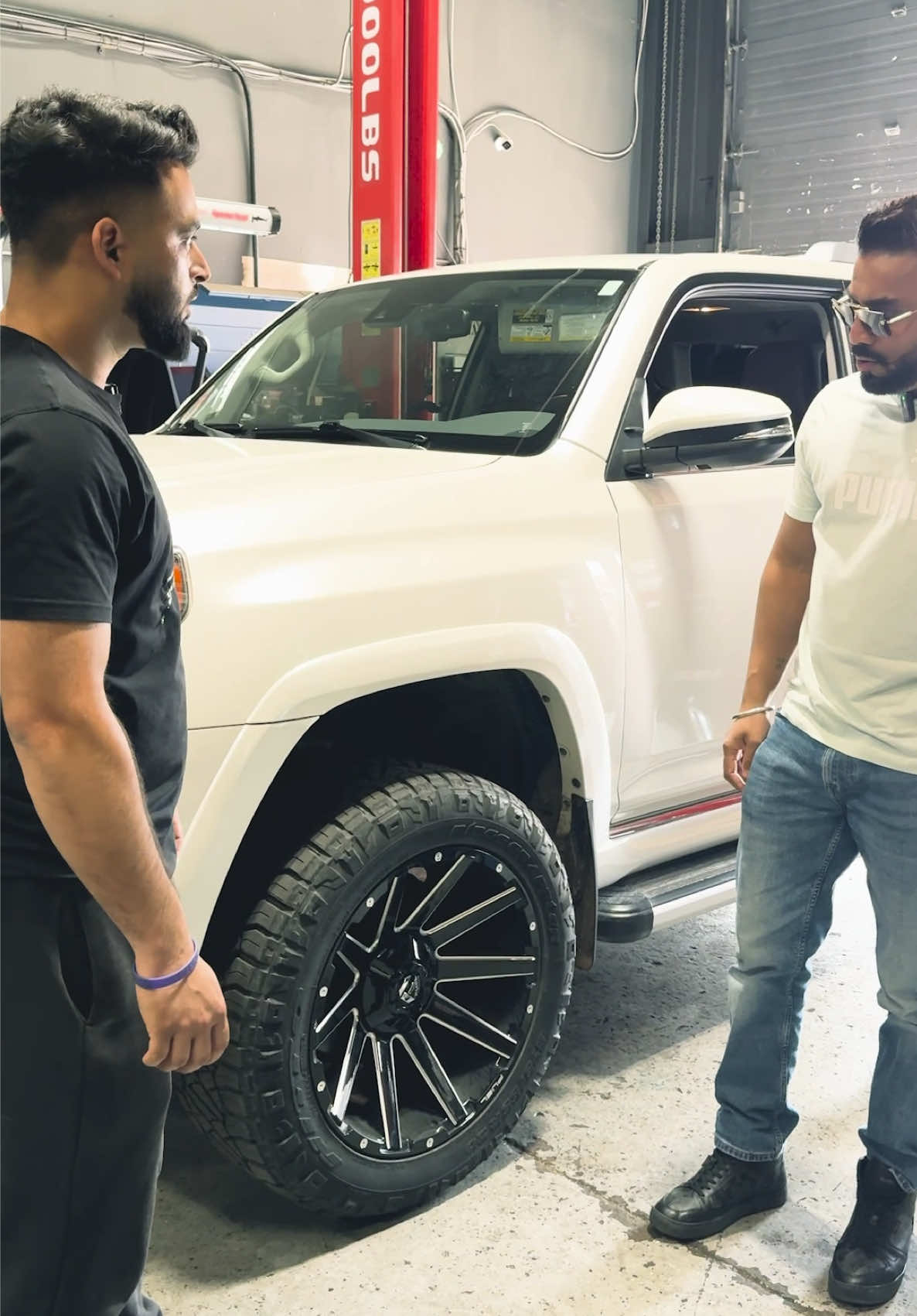 A post by @gippeee on TikTok caption: Happy tire and rim 🛞
