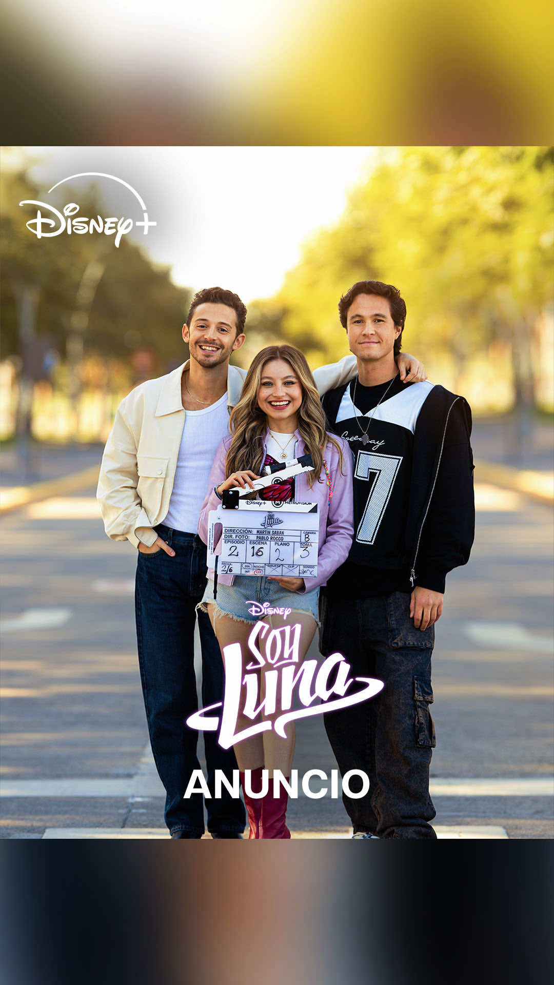 A post by @disneyplusla on TikTok caption: La magia vuelve ✨ , los patines también 🛼 y los sueños… nunca se fueron🪽   #SoyLuna, nueva temporada, muy pronto en #DisneyPlus.