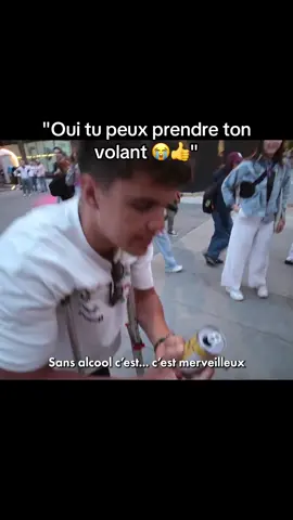 A post by @lewislefou on TikTok caption: Twitch: Lewislefou #qc #fr 