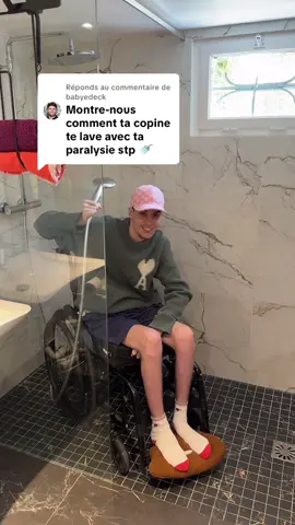 A post by @pattaffix on TikTok caption: Réponse à @babyedeck À force, elle va obtenir son diplôme d’infirmière😹