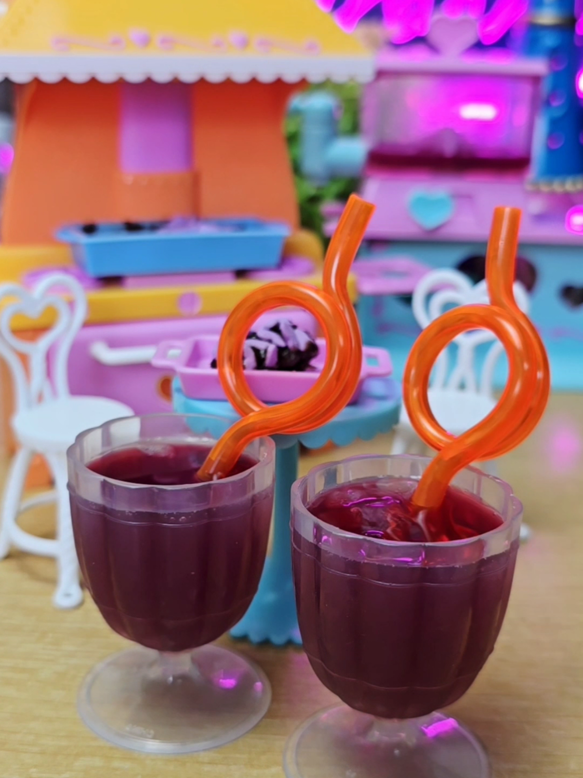 A post by @asmrplayroom on TikTok caption: 2006 Holly Hobbie Sweet Treats Oven and Berry Fountain  #asmr #hollyhobbie #nostalgia 