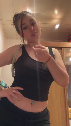 A post by @iam.bianca.gr on TikTok caption: #amintire #CapCut #สโลว์สมูท #สปีดสโลว์ #germany #slowsuave #FunkNoCapCut #romania #halloween #distractie #deutschland #balkan #Funk #romania🇷🇴 #Biscoitocut #foruyou #NoTraje #rumanien #givemelove #gipsy 