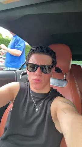 A post by @fabioferruccii on TikTok caption: il posto accanto è libero, vieni? 