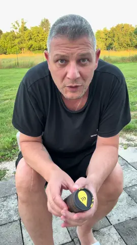 A post by @lvprvention on TikTok caption: ✨ Douleurs articulaires, arthrose ou tensions musculaires ? J’ai LA solution 100% naturelle qui va changer votre quotidien ! 🌿 Dans cette vidéo, découvrez un remède anti-inflammatoire et antalgique naturel, doux pour votre corps et ultra-efficace. 🥰 Dites adieu aux inconforts et retrouvez votre liberté de mouvement ! Regardez vite, je vous explique tout ! 💚 #BienEtre #Naturel #SoulagezVosDouleurs @alombre dun olivier 