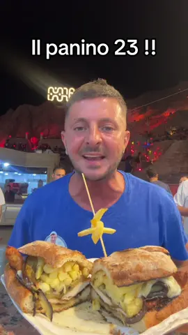 A post by @gigipescheria on TikTok caption: Panino speciale per voi il panino 23 cotoletta provola patatine melanzane arrostite maionese 🔥# sharm 