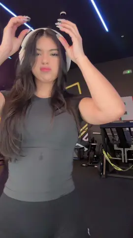 A post by @aishah on TikTok caption: 😁