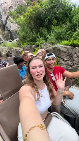 A post by @sondra_blust on TikTok caption: Carlos todavía se está recuperando 😭