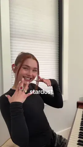 A post by @gabisklar on TikTok caption: ✨✨STARDUST✨✨