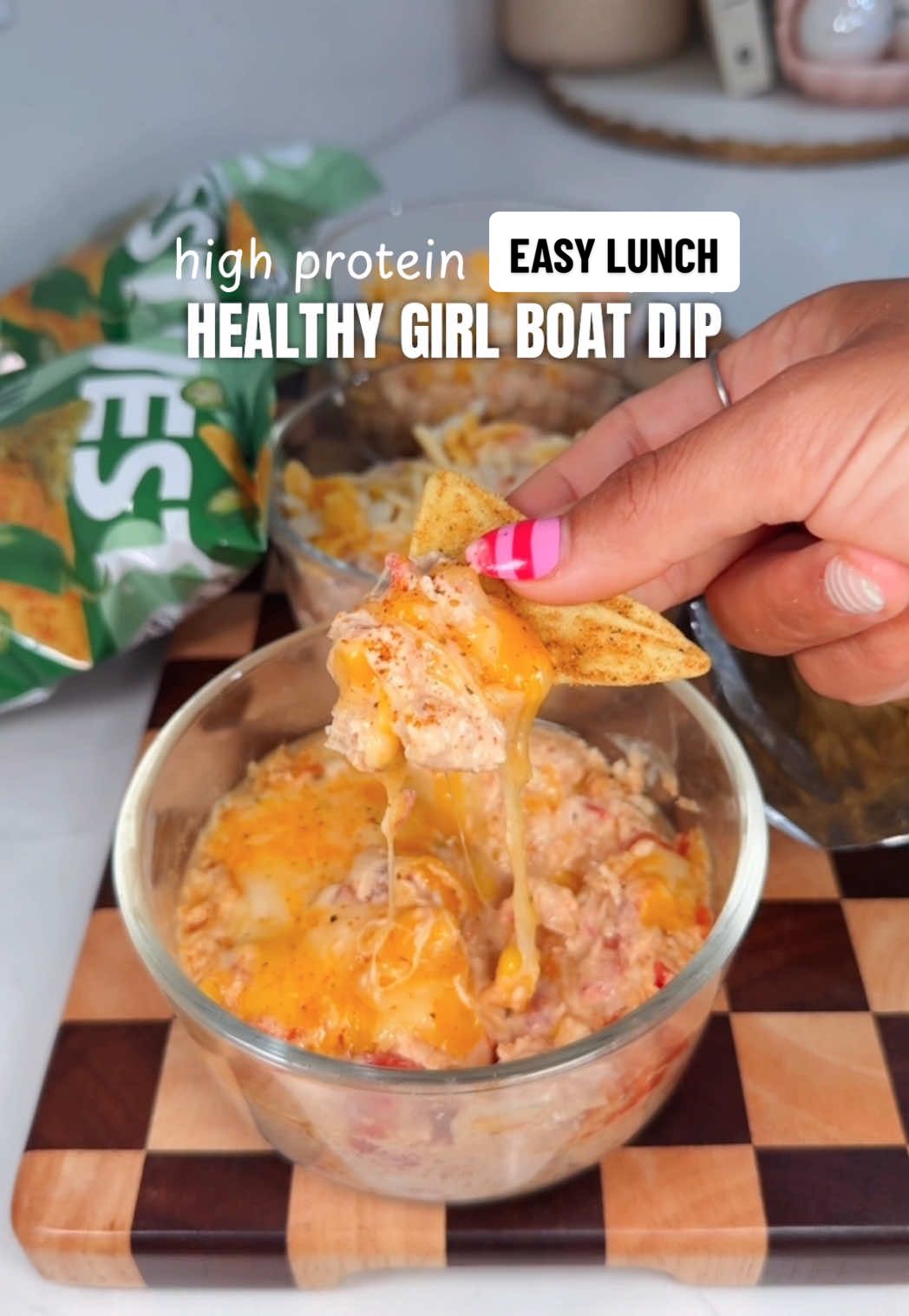 A post by @makayla_thomas_fit on TikTok caption: I don’t have a boat but I do have this, plz accept🧍🏻‍♀️56g protein and no cooking required (if you use rotisserie chicken)  #healthymeals #healthylunch #mealprep #summermeals #boatdip 