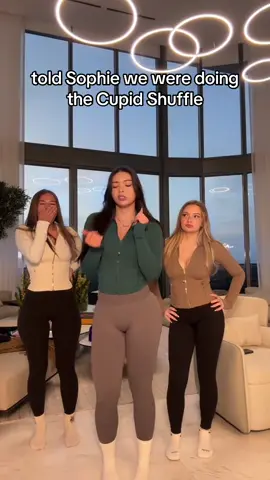A post by @aishah on TikTok caption: she didn’t wanna join our version 😭 @Sophie Rain @ava ☆ 