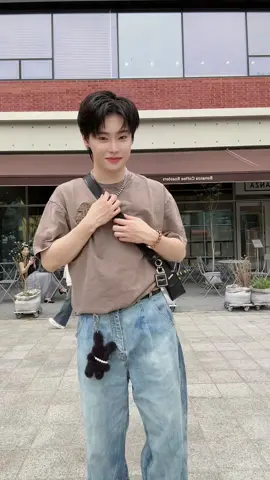 A post by @noah_evel on TikTok caption: Shy😅