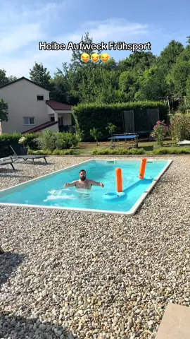 A post by @saintskye_ on TikTok caption: Hoibe Aufweck Frühsport 😂 #bayern #bayrisch #dialekt #comedy