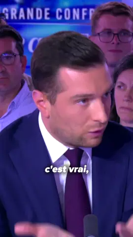 A post by @jordanbardella on TikTok caption: Je considère que l'Etat doit instaurer une priorité nationale : la solidarité nationale doit redevenir véritablement nationale et les allocations familiales, notamment, doivent être réservées aux familles françaises. 