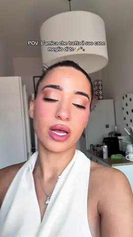 A post by @chaimaacherbal on TikTok caption: Sono 5 anni che la conosco: non mi ha mai organizzato neanche un’uscita, ma al cane pure il compleanno… @Anna Gagliano ⭐️ ⭐️ allibita, FOLLIAAA!! 😂😂 #cane #amica #cani 