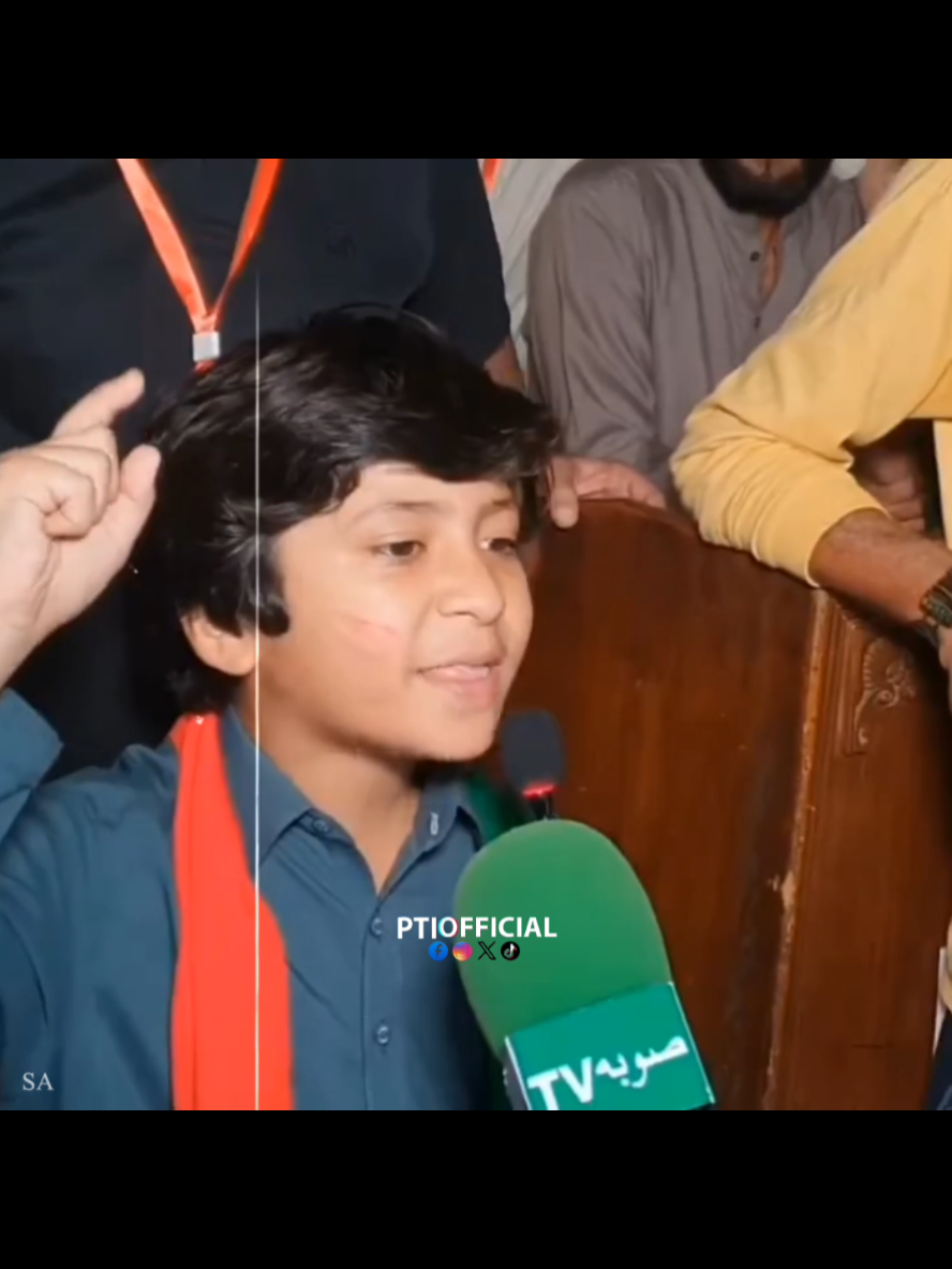 A post by @ptiofficial on TikTok caption: اگلی نسلوں تک عمران خان کا پیغام پہنچ چکا، اب یہ قوم حقیقی آزادی لئے بغیر نہیں رکے گی #imrankhan  #ReleaseImranKhan  #مزاحمت_ہوگی_تو_رہائی_ہوگی 