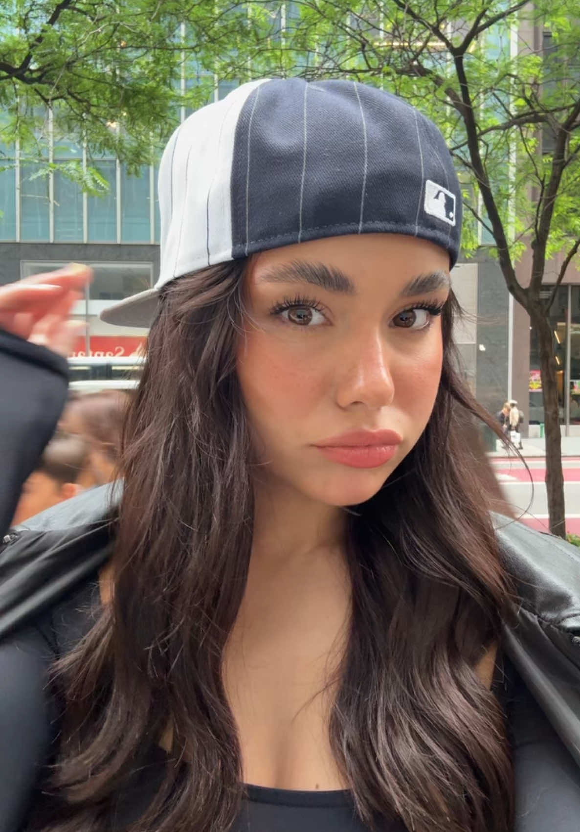 A post by @parzialeerebeccaa on TikTok caption: Come amo questa città 