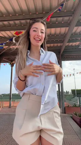 A post by @_viola.silvi on TikTok caption: @Deddè che ne dici di farla uscire? 🙄🤍
