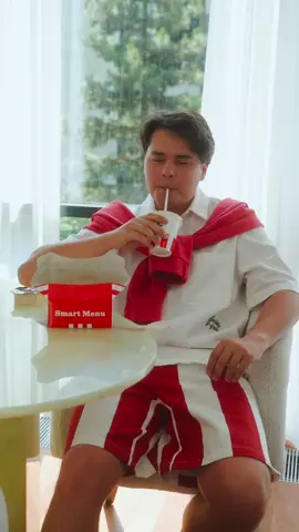 A post by @selly on TikTok caption: Știu ce o să ziceți probabil - „Te pup, Seliane, zici că ești Smart Menu” 😂 Și pe bună dreptate! Mă pregătesc pentru ZIUA KFZ, pe 20 iunie. Dacă te îmbraci și tu în dungi alb-roșu, intri direct în joc: produse @KFC Romania cadou, merch-uri cool și șanse la bilete Beach Please cu cazare 🔥 Ne vedem la KFC Iancului, de la 4! #KFZ #SmartMenu #ad