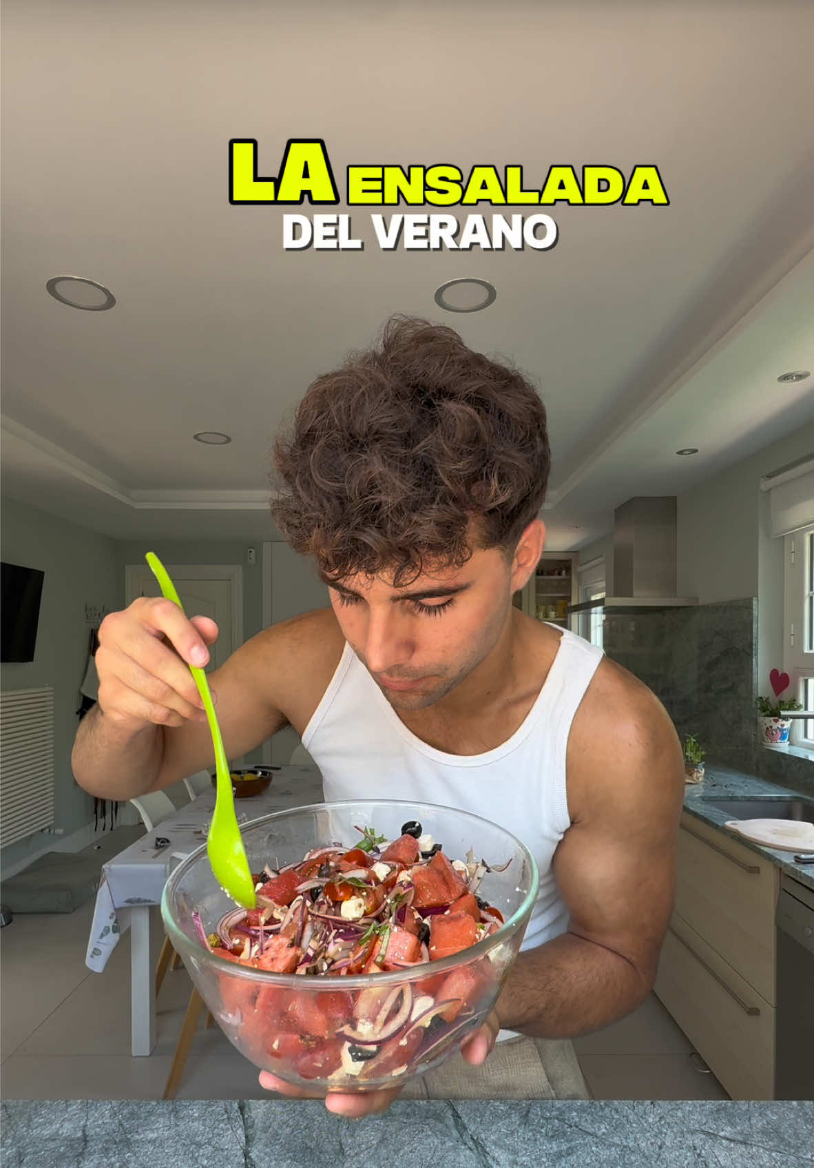 A post by @hernanavarrooo on TikTok caption: Está es mi nueva ensalada favorita 🍉🍉🍉 tenéis que probarla #viral #recetasfaciles #recetastiktok #revetassaludables  