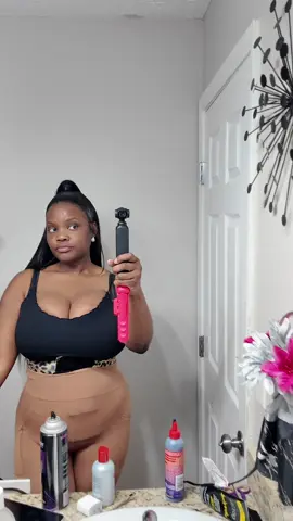 A post by @herneshiaa on TikTok caption: high ponytail with @Megalookhair 🤏🏾🙂#threego #megalookhair #136glueless #gluelesswig #wiginstall #wigtok  #wig #lacefront #silkpresstutorial