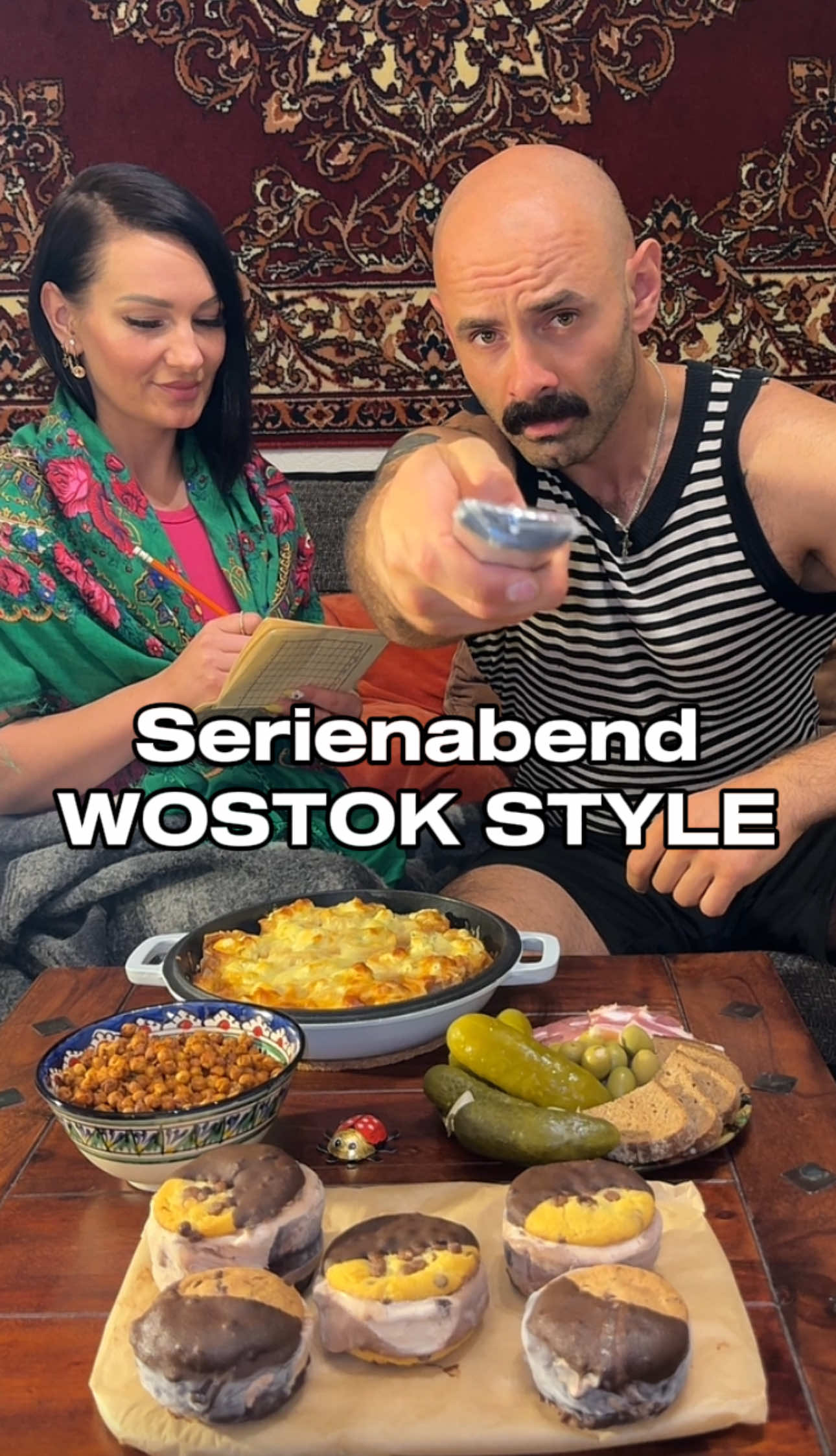 A post by @wostok_style on TikTok caption: (Anzeige) Serienabend Wostok Style 👌🏼👨🏻 mit 3 einfachen Snack Rezepten & der neuen Gangsterserie auf @ParamountPlusDE 