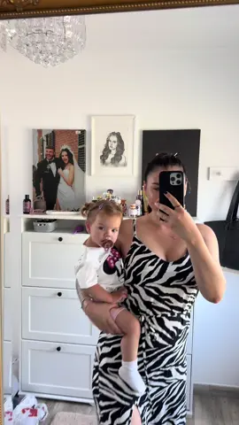 A post by @narcyyy on TikTok caption: Daily de Marti ☀️🧡❤️ azi am fost numai pe plimbări, toată trupa 😂✨ #daily #narcy 