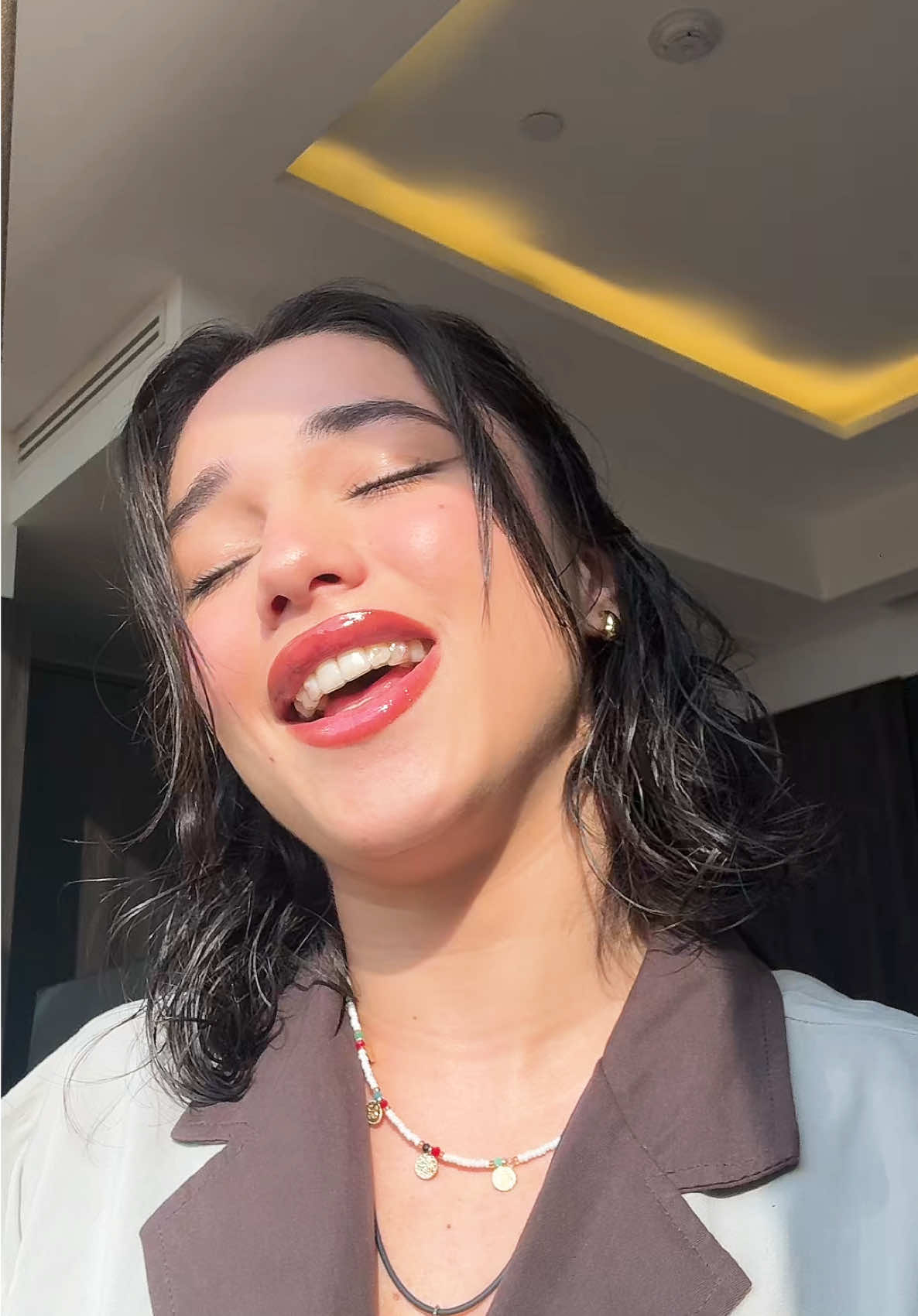 A post by @maryesp_ on TikTok caption: tu sei come un bicchiere fatto di cristallo ❤️‍🩹