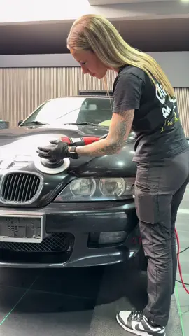 A post by @maximecarcleaning on TikTok caption: Polishing this BMW to achieve its maximum potential. 📦 Webshop: www.cleanyourride.nl 💻 Detailing: www.maximecarcleaning.nl #carcare #carworld #car #detailingcars #detailing #carmakeover #cleanyourride #detailingtips #carculture #girlsandcars #deepcleaning #handwash #carworld #caraddict #detailingaddict #detailingislife #real #cardetailing #carproducts #honeycombination #polishing #bmw 