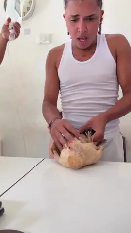 A post by @yefryofficial on TikTok caption: Tres y son morenita una mujer blanca #parati #estoopp #omargara #unadominicana🇩🇴🇩🇴🇩🇴❤️ #LIVEIncentiveProgram #LIVERewards #PaidPartnership 