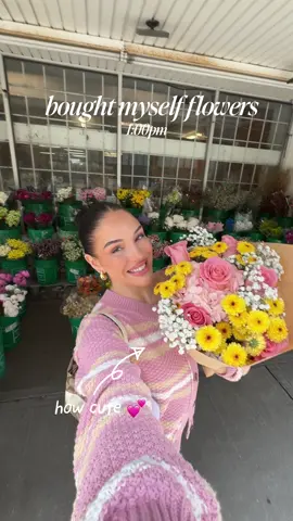 A post by @victoriasamson on TikTok caption: very fun dayyy💗💗✨ #diml #dayinlife #transition #vlog 